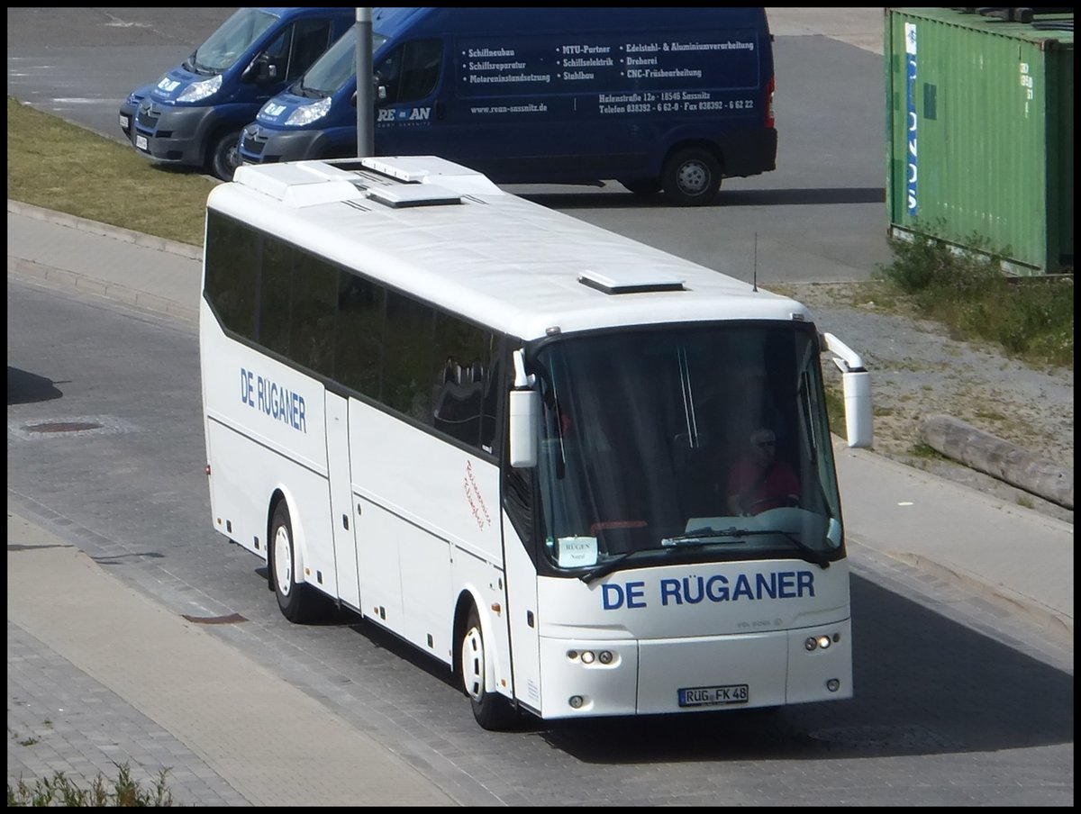 VDL Bova Futura von De Rüganer aus Deutschland im Stadthafen Sassnitz.