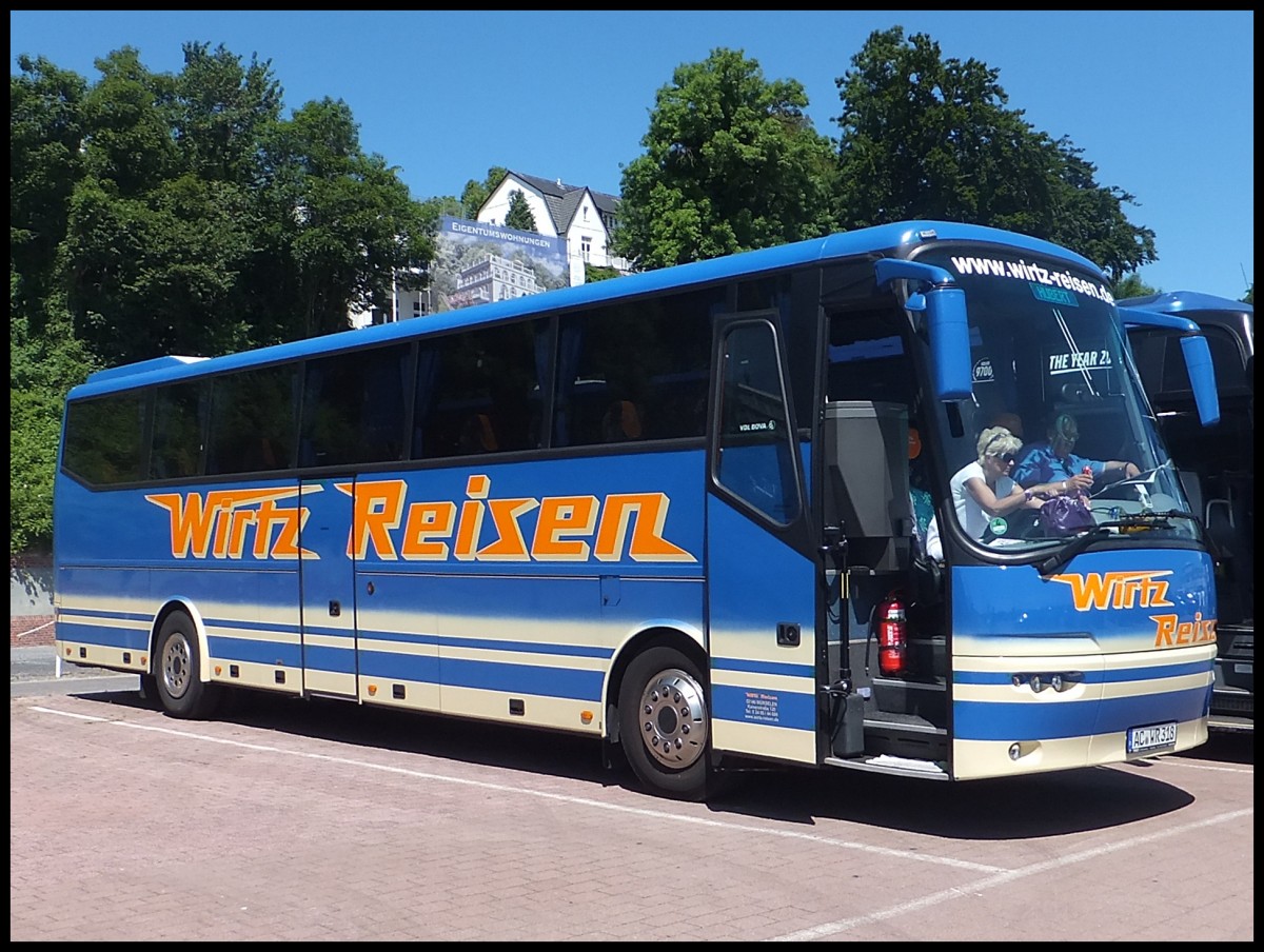 VDL Bova Futura von Wirtz Reisen aus Deutschland im Stadthafen Sassnitz.