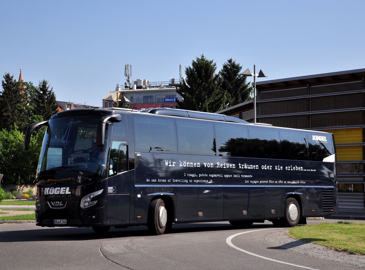 VDL Futura von Kgel Reisen aus der BRD im Juni 2015 in Krems unterwegs.