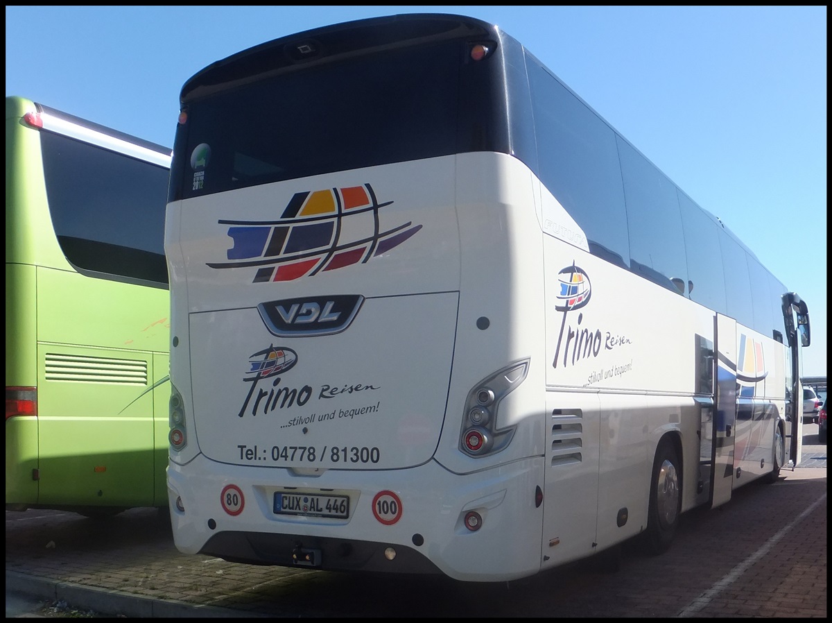 VDL Futura von Primo-Reisen aus Deutschland im Stadthafen Sassnitz.