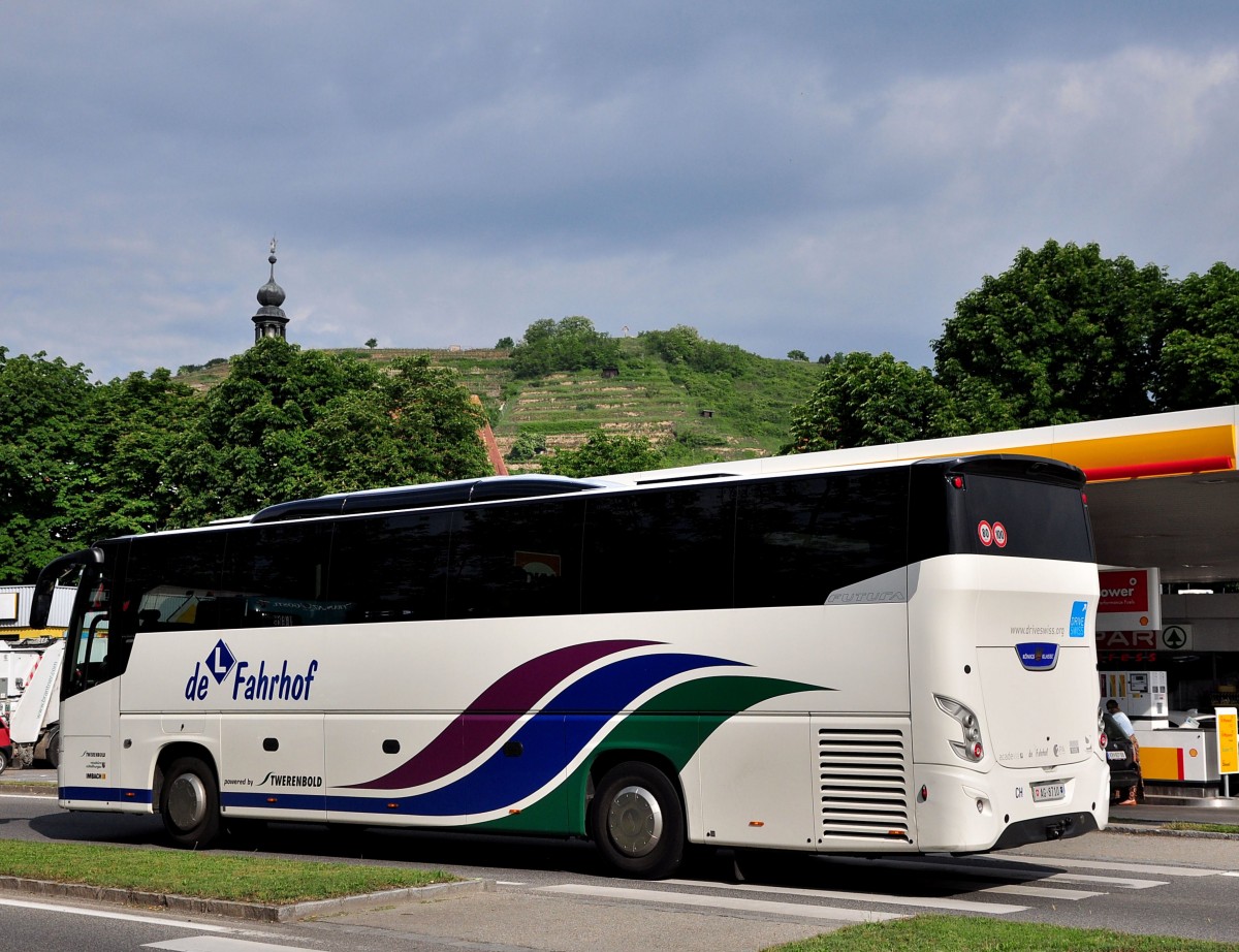 VDL Futura von Twerenbold aus der Schweiz im Mai 2015 in Krems unzterwegs.