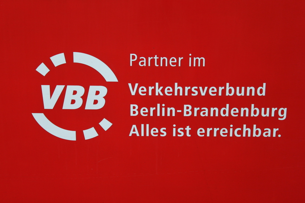 Verkehrsverbund Berlin-Brandenburg Alles ist erreichbar.gesehen am 14.10.2017 in Warnemünde.