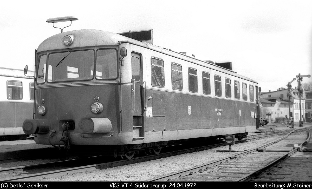 VKS(Schleswiger Kreisbahn) VT 4 Süderbrarup 24.04.1972(DigiScan 034)