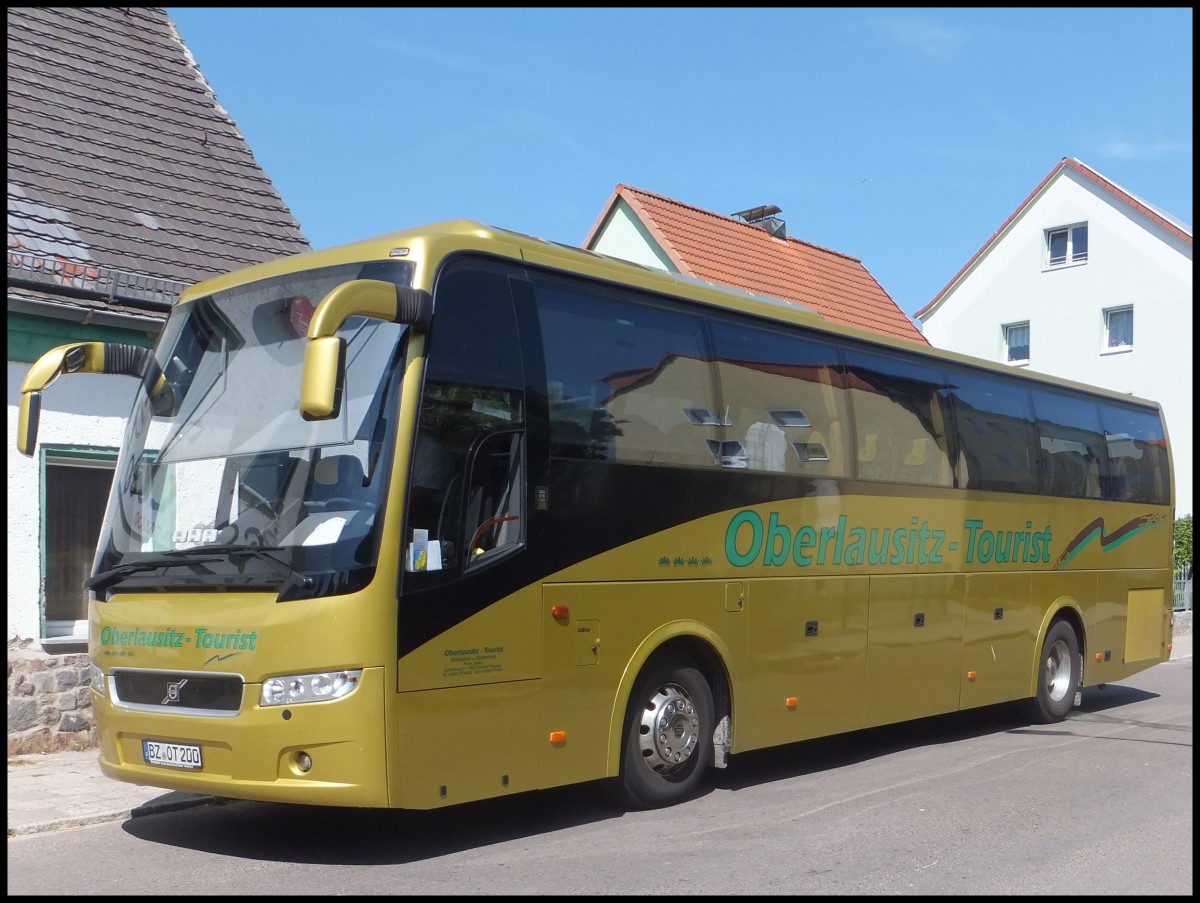 Volvo 9700 von Oberlausitz-Tourist aus Deutschland in Sassnitz.