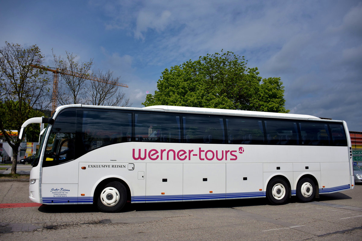 Volvo 9700 von Sahr Reisen aus der BRD in Krems.