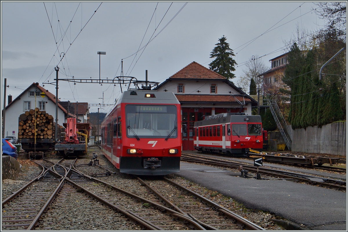 Von Tavannes kommend, färht der CJ GTW ABe 2/6 634 nach einer kurzen Wendezeit in Tramealan wieder nach Tavannes zurück. 
17. Nov. 2014