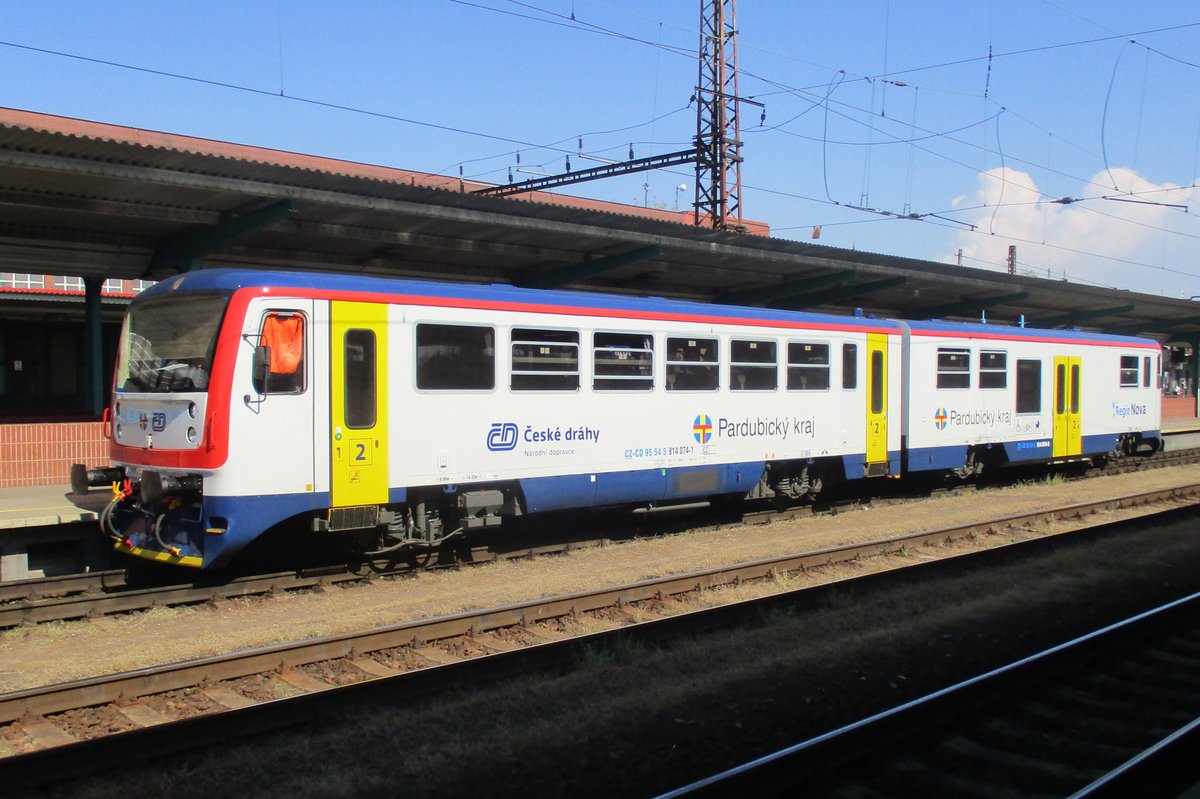 Werber 814 074 steht am 20 September 2018 in Pardubice.