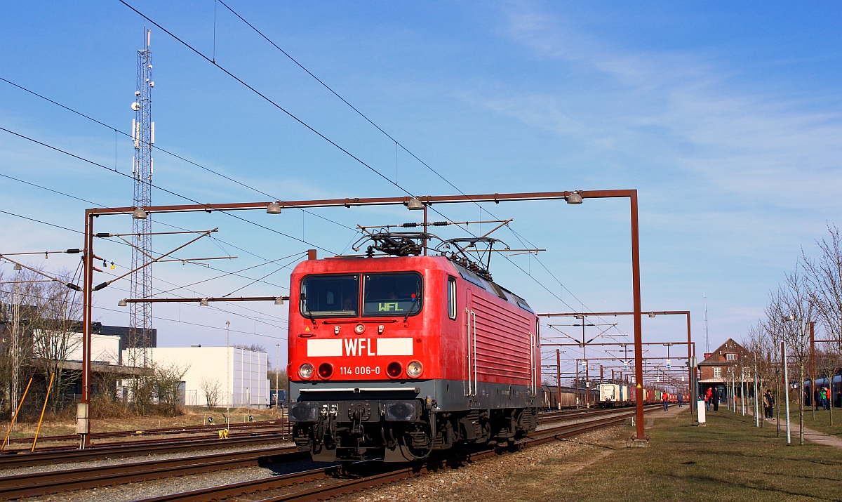 WFL 114 006-0 hat Ausfahrt gen Süden und verlässt nun Pattburg. 13.03.202