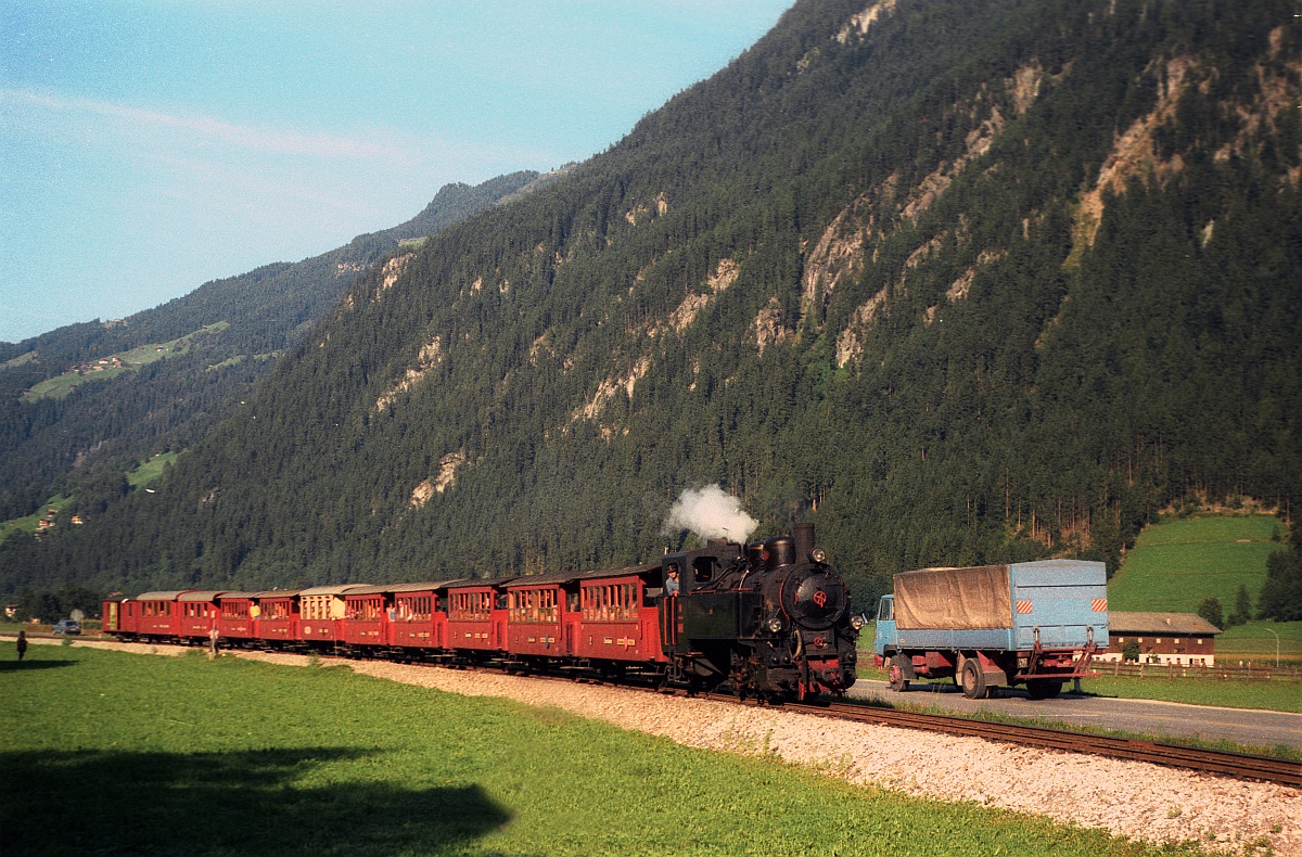 Zillertalbahn: ZB 5 Einfahrt Mayrhofen. 13.09.1984