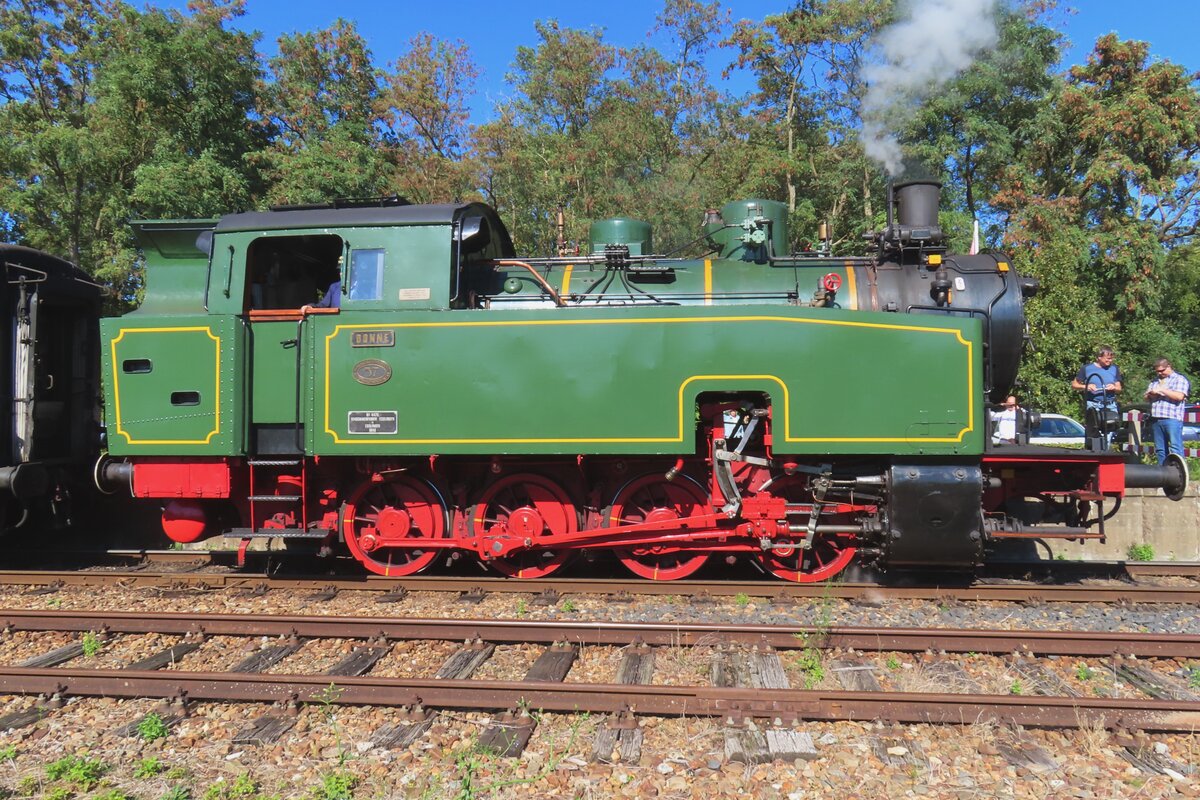 ZLSMs BONNE 57 steht am 24 September 2023 ins Bahnhof von Schin op Geul.