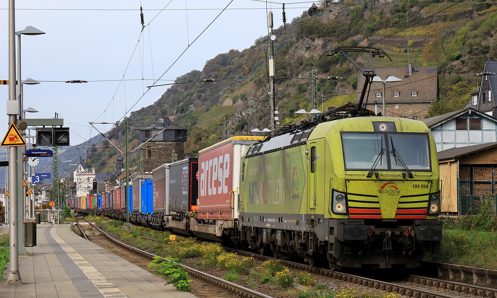 ATLU/TXL 193 558 mit KLV gen Sden. Kaub 23.10.2023