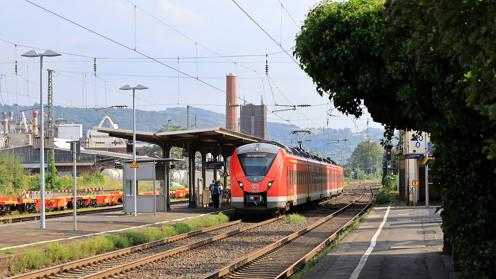 DB 1440 225/725 als RE 8 nach Mönchengladbach. Bad Hönningen 12.09.2023