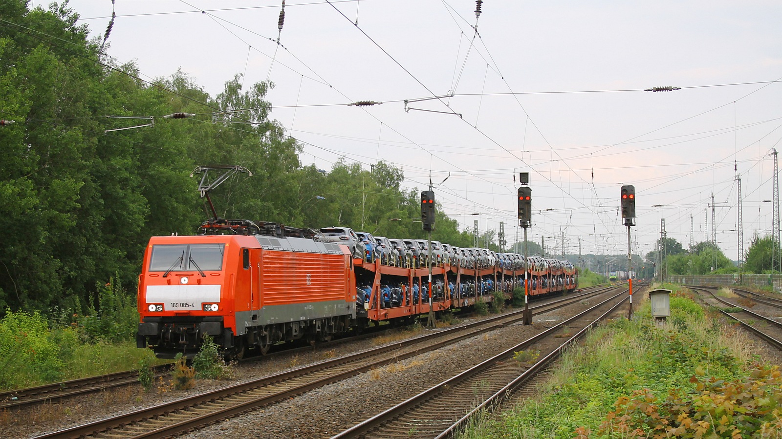 DB 189 085-4 mit kurzem Autotransportzug. Viersen 06.06.2024