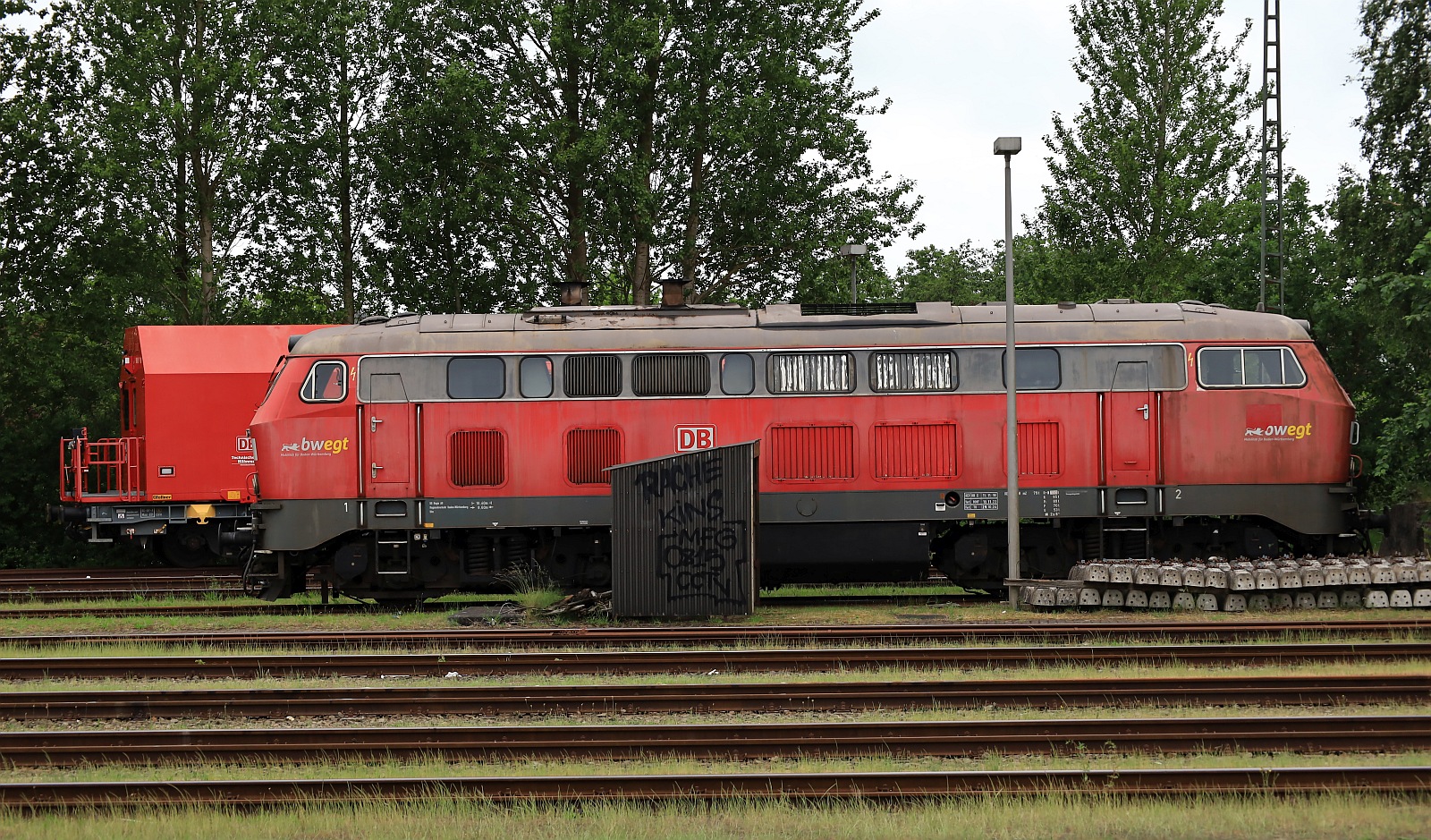 DB 218 491-9 REV/HB X/11.11.16, Verl/MMF/10.11.23, Verl/TU/29.10.24. Niebüll Gbf 03.06.2024