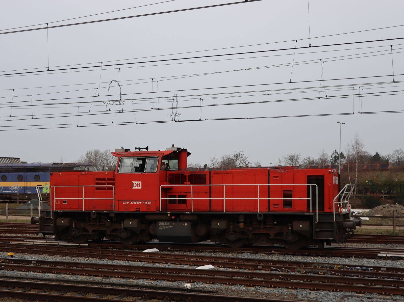 DB Cargo Diesellokomotive 6430 (92 84 2006 430-7 NL-RN)  Jan Adrianus  Bahnhof Amersfoort Centraal 20-02-2024.

DB Cargo dieselloc 6430 (92 84 2006 430-7 NL-RN) genaamd  Jan Adrianus  station Amersfoort Centraal 20-02-2024.