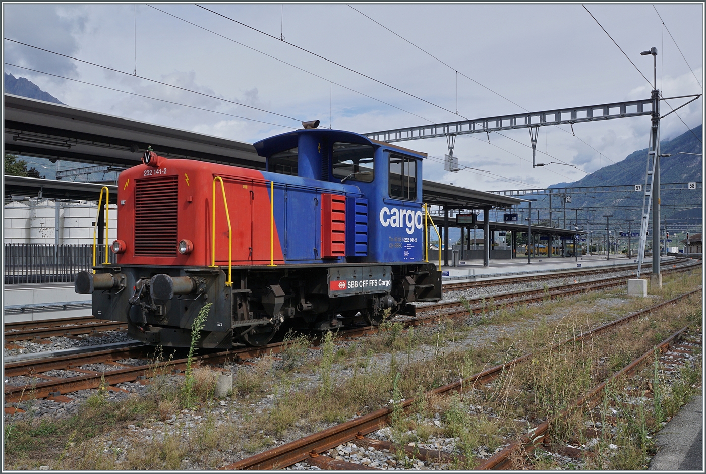 Der SBB Tm 232 141 (Tm 98 85 5 232 141-2 CH-SBBC) steht in Martigny und wartet auf neue Aufgaben. 

12. Sept. 2024