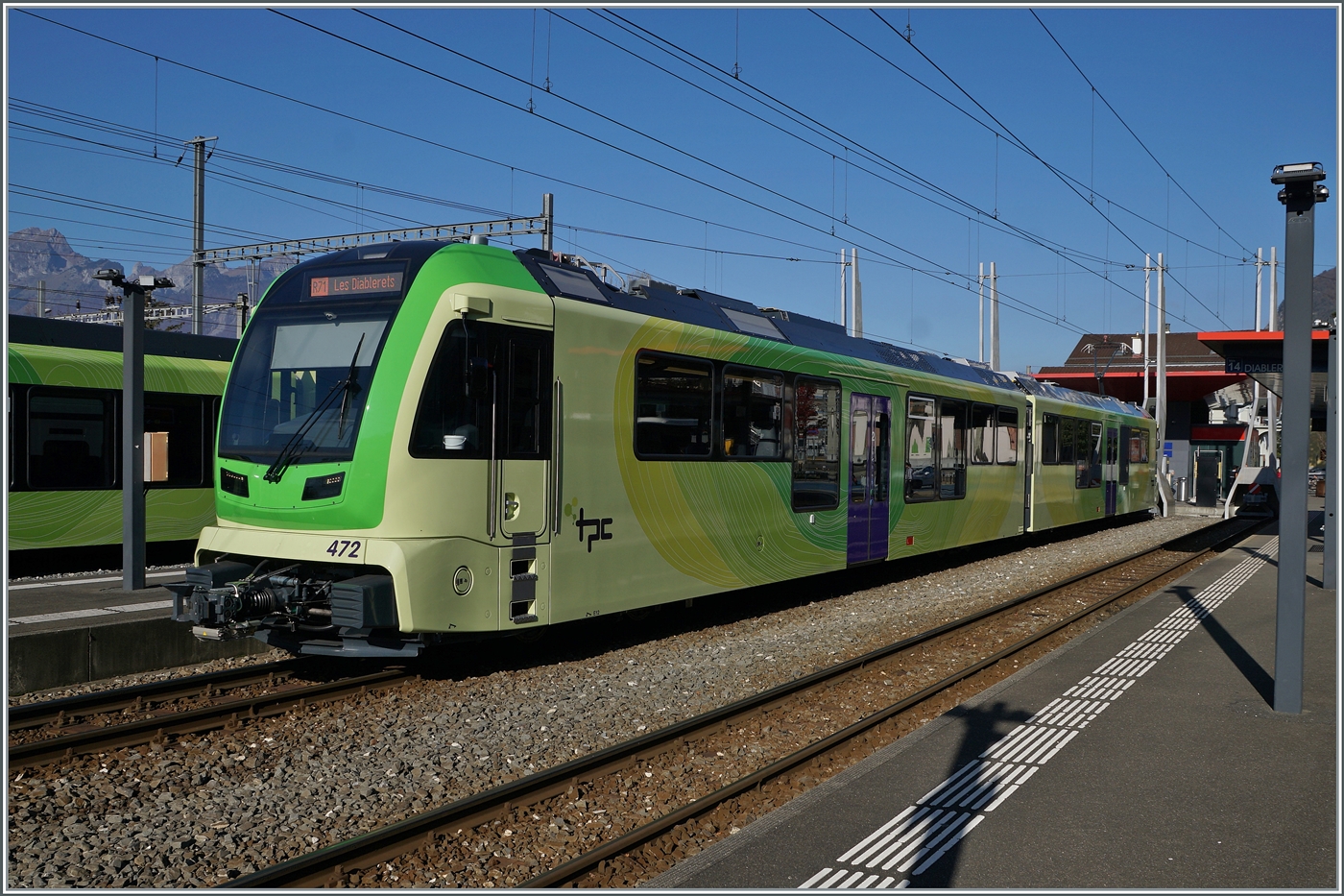 Der TPC ASD ABe 4/8 472 wartet in Aigle an diesem sonnigen Herbstmorgen auf die Abfahrt nach Les Diablerets. 

2. November 2024