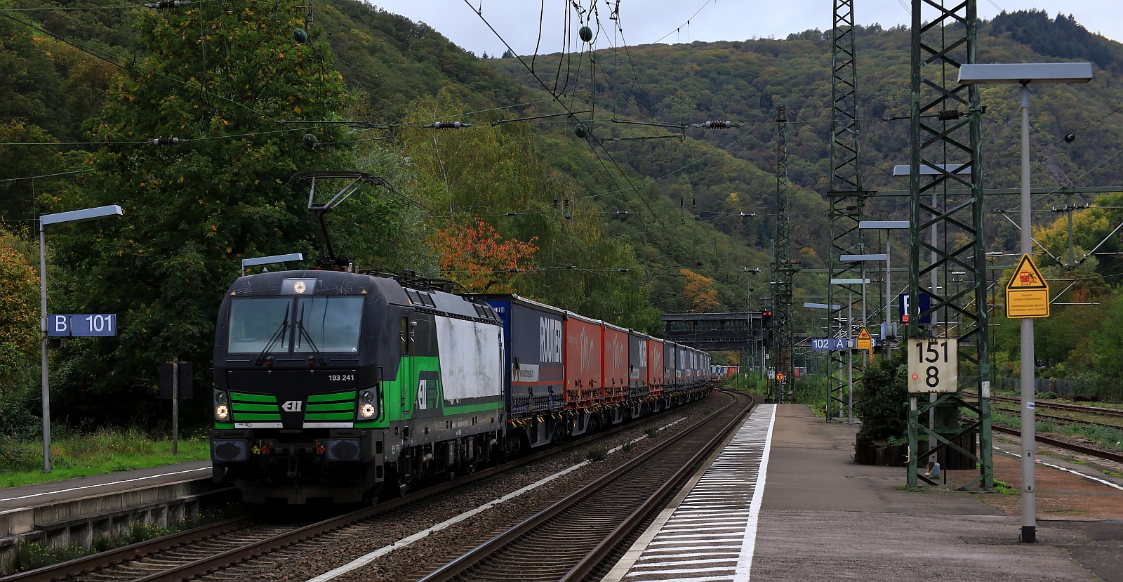 ELL/ELOC/Ecco ´Rail 193 241-7 miz Routier KLV Durchfahrt Bingen Hbf 22.10.2023