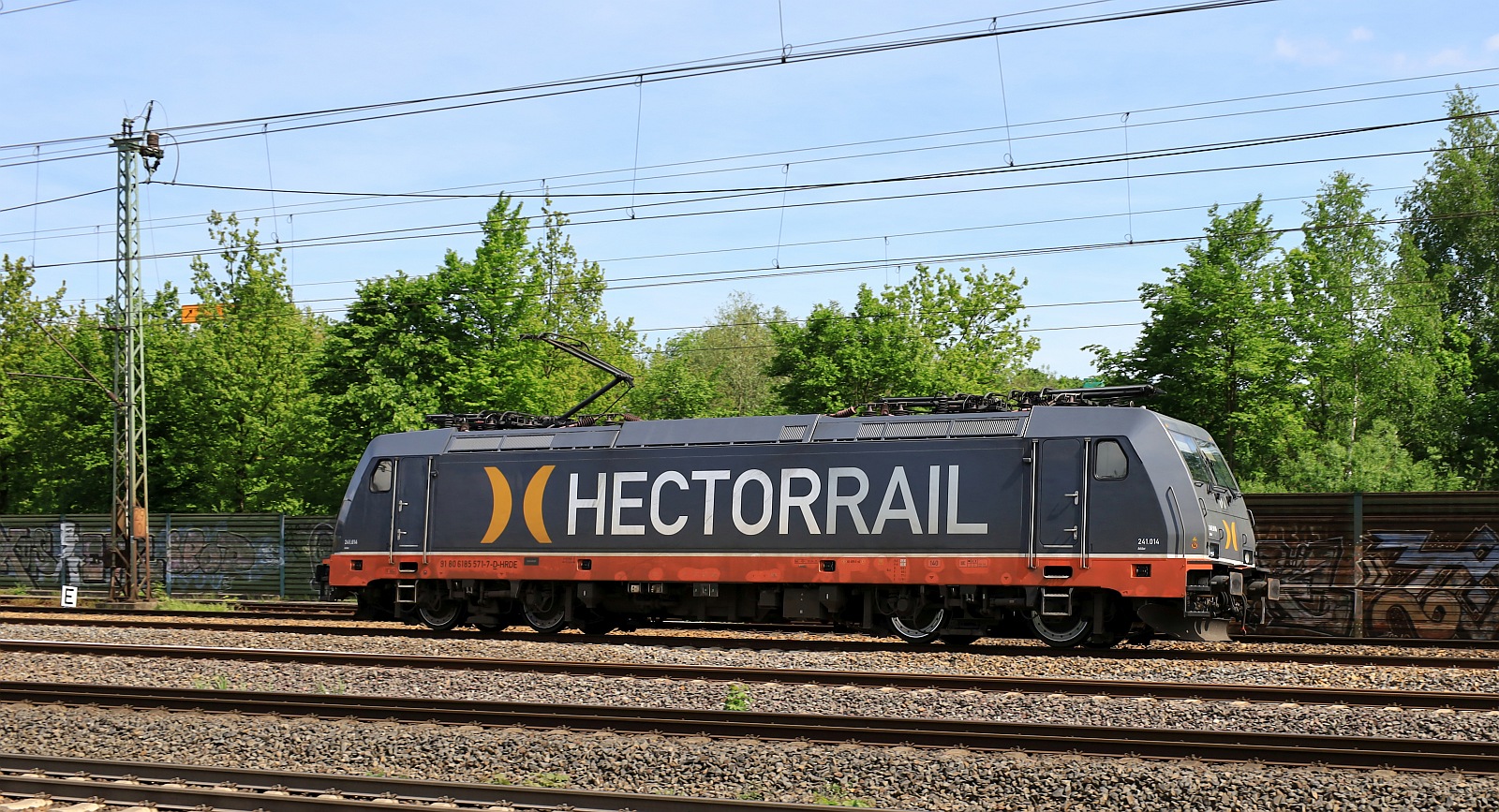 HRDE 185 571-7 oder 241.014  Ackbar  auf Solotour. HH-Harburg 04.05.2024