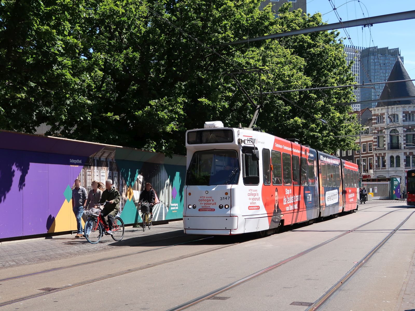 HTM Strassenbahn 3147 Hofweg, Den Haag 20-05-2025.

HTM tram 3147 Hofweg, Den Haag 20-05-2025.