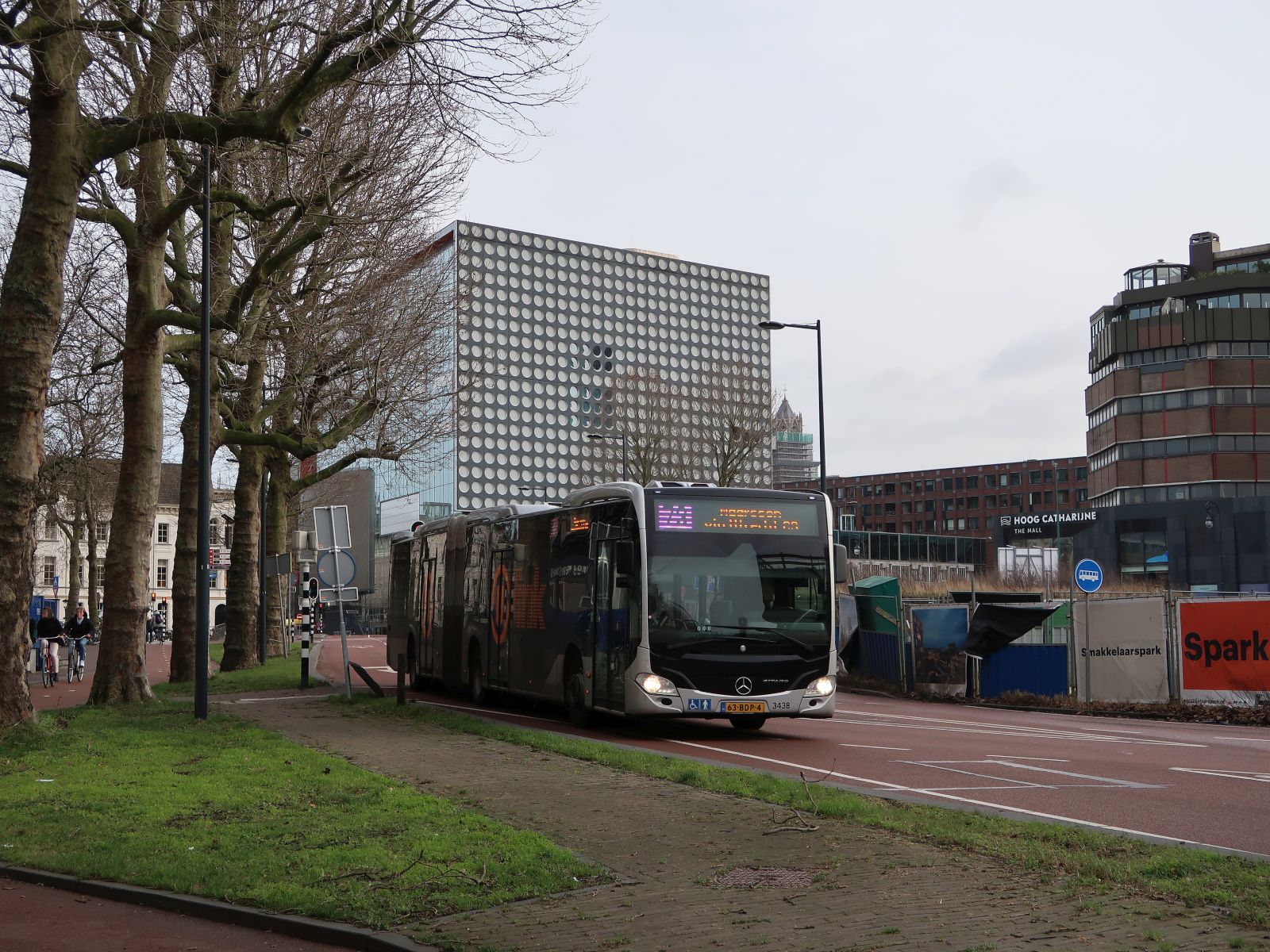 Qbuzz U-Link Bus 3438 Mercedes-Benz Citaro 2 G Baujahr 2013. Vredenburglaan, Utrecht 24-01-2024.

Qbuzz U-Link bus 3438 Mercedes-Benz Citaro 2 G bouwjaar 2013. Vredenburglaan, Utrecht 24-01-2024.