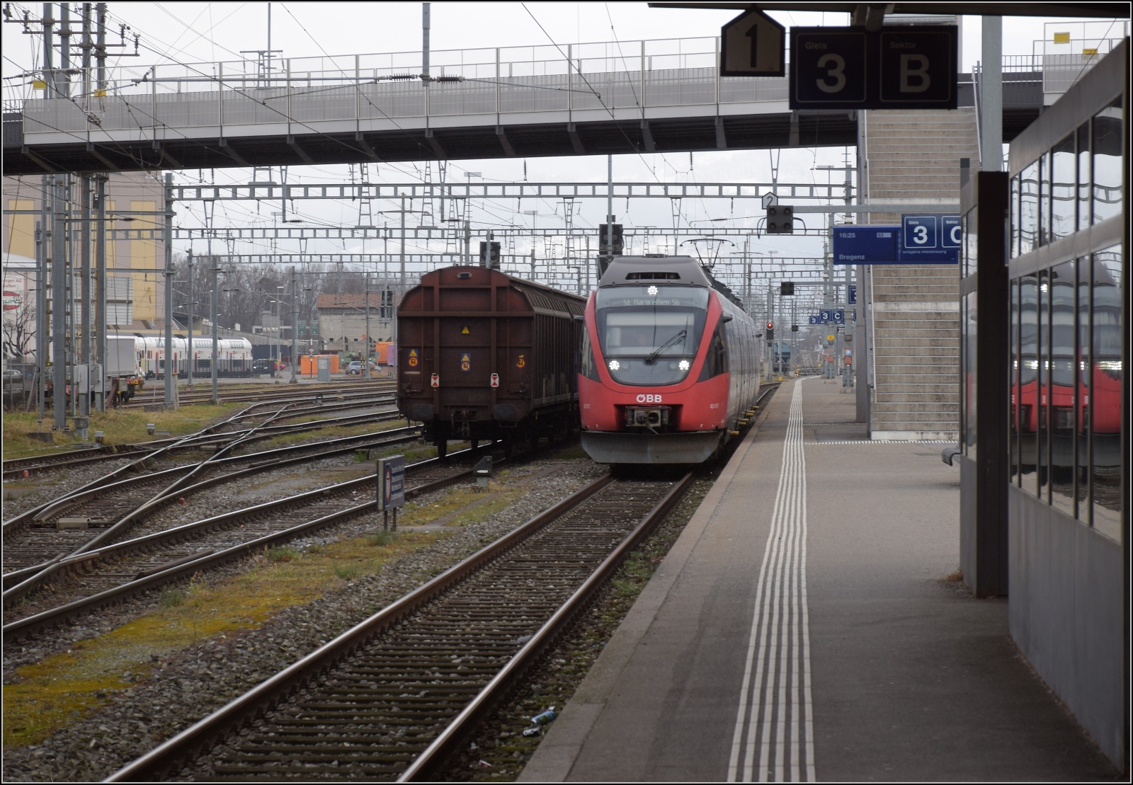 S26-BB-und-IGS-Minitreffen.

4024 048 der ÖBB in St. Margrethen. Februar 2023. Damit konnte später Horst nach Hause fahren.