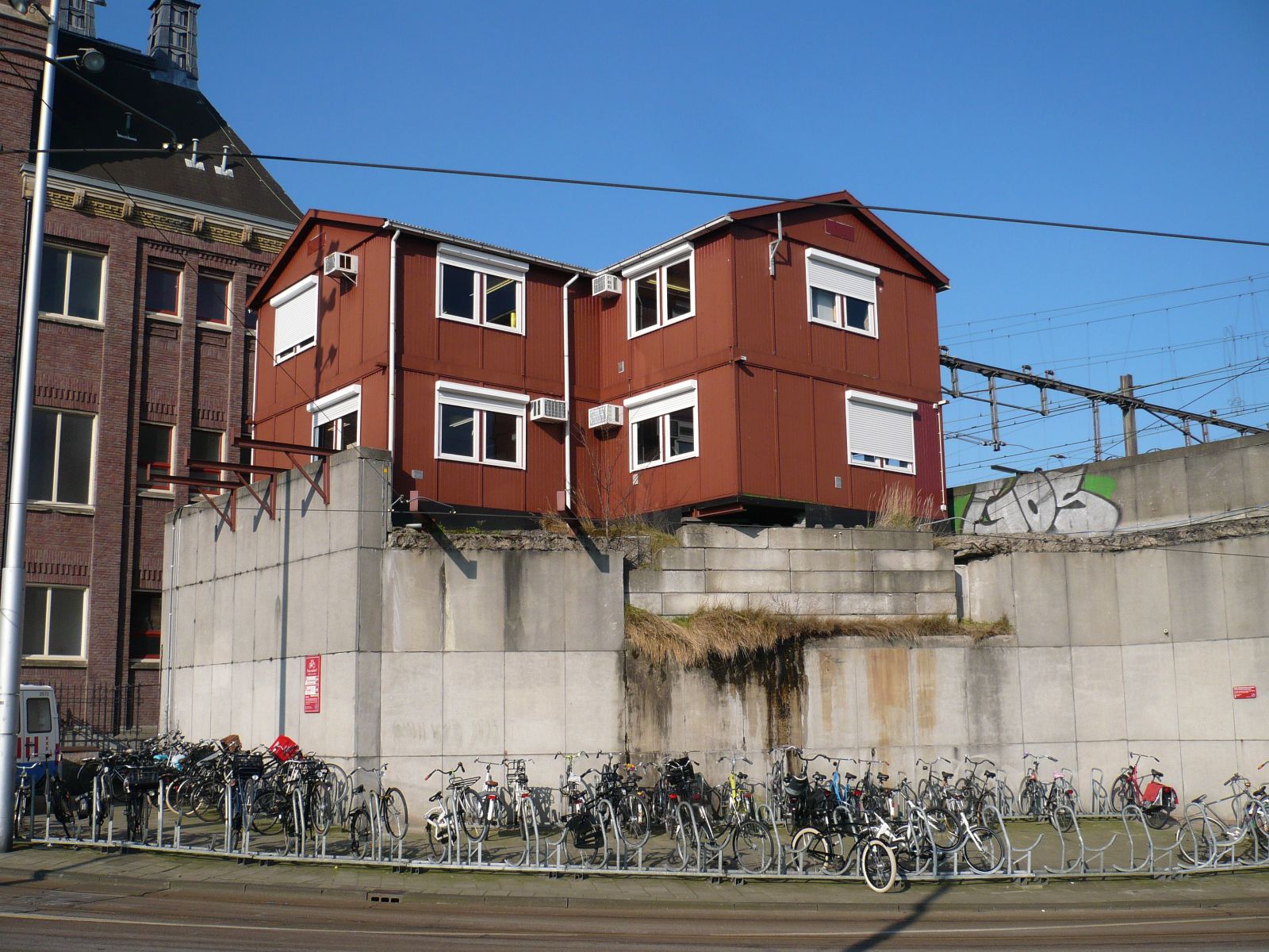 tempor�res Geb�ude Centraal Station. Stationsplein Ostseite Amsterdam 17-02-2016.

Bouwkeet Centraal Station. Stationsplein aan de oostzijde Amsterdam 17-02-2016.