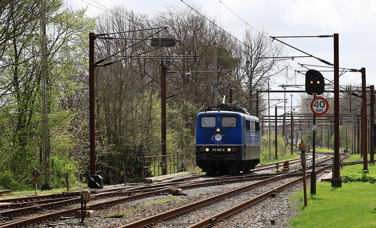 Und dann kam sie.....die EGP 151 085 fuhr langsam aus der Abstellung Richtung Bhf Pattburg. 14.04.2024