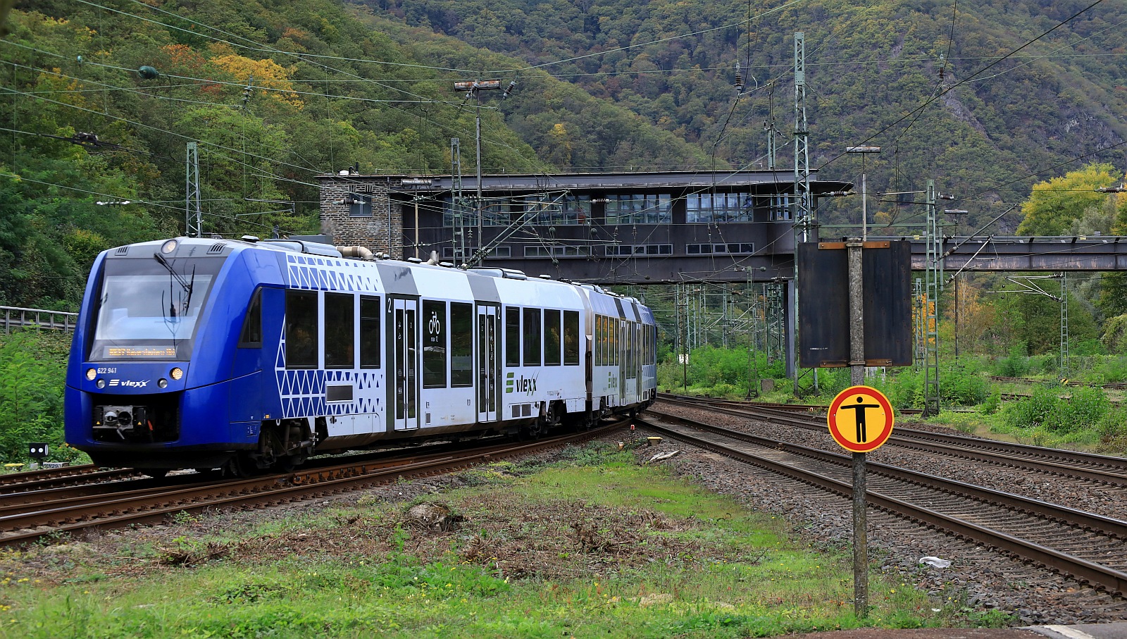 vlexx 622 441/941 als RE17 nach Kaiserslautern Einfahrt Bingen Hbf. 22.10.23