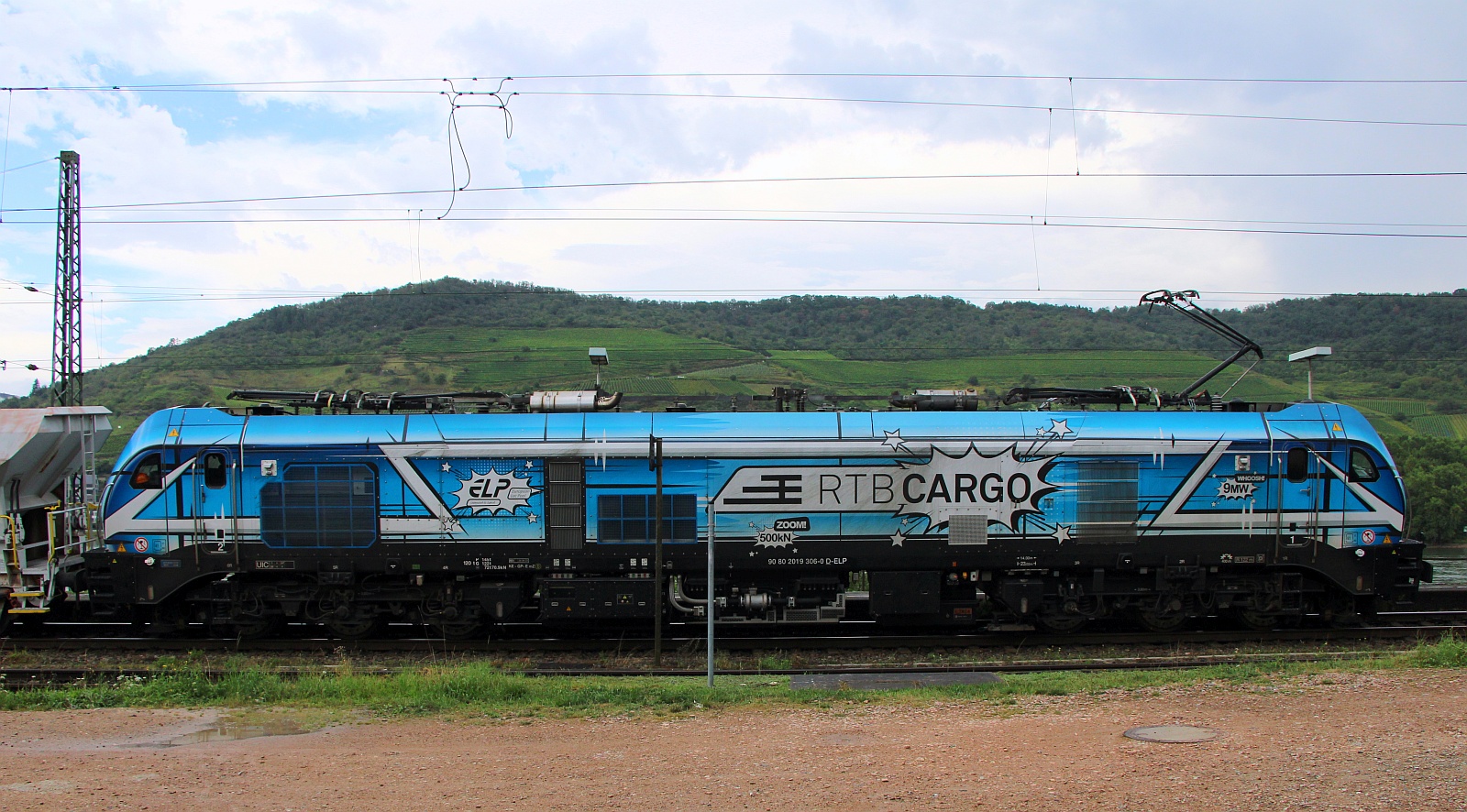 Volle Breitseite....ELP/RTB Cargo 2019 306-0 REV/24.04.23 Niederheimbach 07.08.2024