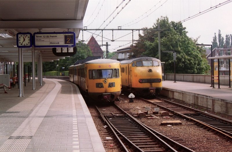 DE-II und DE-III (PLan U) in Zutphen am 02-08-1996.
