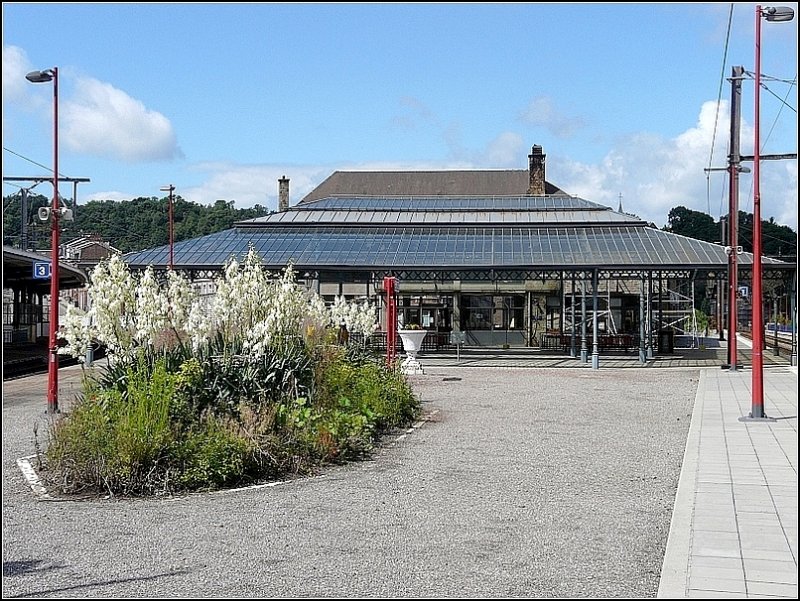 Der schne Bahnhof von Pepinster mit dem genau so schnen Blumenschmuck. 12.07.08 (Jeanny)