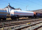 Vierachsiger 110 m³ Drehgestell-Druckgaskesselwagen für LPG, 33 80 7920 450-3 D-PCM, der Gattung Zagkks, PETROCHEM Mineralöl-Handelsgesellschaft m.b.H.