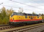 Bentheimer Eisenbahn Diesellok D20  Coevorden  (DB 221 147-2) bei Rangierfahrt in Bahnhof Bad Bentheim, Deutschland 02-11-2018.