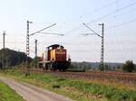 BEG (Bocholter Eisenbahn Gesellschaft) Diesellokomotive 295 057-4 mit Aufschrift FC Bocholt Oberliga-Meister 2022. Bei Bahn�bergang Wasserstrasse, Hamminkeln 19-09-2024.


BEG (Bocholter Eisenbahn Gesellschaft) diesellocomotief 295 057-4 met opschrift FC Bocholt Oberliga-Meister 2022. Bij overweg Wasserstrasse, Hamminkeln 19-09-2024.
