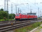 DB Schenker Lok 185 358-9 mit 185-XXX-X und 185-228-4. Rangierbahnhof Gremberg, Kln09-07-2016.

DB Schenker loc 185 358-9 met 185-XXX-X en 185-228-4 in opzending. Rangeerstation Gremberg, Keulen 09-07-2016.