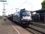 MRCE (Mitsui Rail Capital Europe) Lok ES 64 U2-095 (182-595-9) Gleis 2 Salzbergen 17-08-2018.