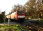 DB Cargo Lokomotive 189 066-4 Bahnbergang Waldweg, Rees 18-04-2015.

DB Cargo locomotief 189 066-4 overweg Waldweg, Rees 18-04-2015.