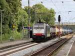 Lineas Lokomotive 186 500-5 (91 80 6186 500-5 D-Rpool) Gleis 2 Bahnhof Empel-Rees 23-07-2026.

Lineas locomotief 186 500-5 (91 80 6186 500-5 D-Rpool) doorkomst spoor 2 Empel-Rees 23-07-2026.