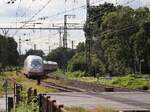 DB Triebzug ICE3 neo mit Nummer 8001 (408 001) Bahn�bergang Am L�wentor. Ostwall Emmerich am Rhein 23-07-2026.

DB treinstel ICE3 neo met nummer 8001 (408 001) overweg Am L�wentor. Ostwall Emmerich 23-07-2026.