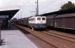 140 574 halt mit Güterzug in Hamm 29-05-1993.