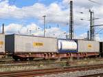 Sggnss Metrans Drehgestell-Containertragwagen aus Tschechien mit Nummer 33 TEN 54 CZ-MT 4663 924-7 G�terbahnhof Oberhausen West, Deutschland 11-07-2024.