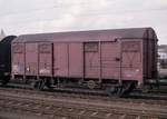 Gs Gedeckter Güterwagen der SNCF mit Nummer 87 122 5 929-2 Rheine, Deutschland 04-08-1992.