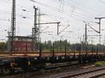 DB Cargo Rs Drehgestell Rungenwagen mit Nummer  31 RIV 80 D-DB 3907 747-0 G�terbahnhof Oberhausen West d18-08-2022.


Rs vierassige rongenwagen van DB Cargo met nummer 31 RIV 80 D-DB 3907 747-0  goederenstation Oberhausen West, Duitsland d18-08-2022.
