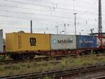 Sgns Drehgestell-Containertragwagen aus Rumänien von Touax mit Nummer 33 RIV 53 RO-TOUAX 4557 134-3 Güterbahnhof Oberhausen West, Deutschland 18-08-2022.