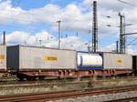 Sggnss Metrans Drehgestell-Containertragwagen aus Tschechien mit Nummer 33 TEN 54 CZ-MT 4663 924-7 Gterbahnhof Oberhausen West, Deutschland 11-07-2024.