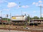 Sdgnss Hupac Taschenwagen aus der Schweiz mit Nummer 33 RIV 85 CH-HUPAC 4526 061-8 Gterbahnhof Oberhausen West, Deutschland 11-07-2024.

Sdgnss Hupac buidelwagen uit Zwitserland met nummer 33 RIV 85 CH-HUPAC 4526 061-8 goederenstation Oberhausen West, Duitsland 11-07-2024.