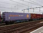 Sggmrss 90 WASCO Gelenk-Containertragwagen aus Holland mit Nummer 37 TEN 84 NL-WASCO 4961 049-2 Bahhof Venlo, Niederlande 24-07-2025.

Sggmrss 90 containerdraagwagen uit Nederland van WASCO met nummer 37 TEN 84 NL-WASCO 4961 049-2 station Venlo 24-07-2025.

