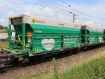 Sggmmrrs Tragwageneinheiten aus Slowakei mit Innofreight container und Nummer 35 TEN 56 SK-SKBIN 4658 016-5 Vierpaardjes, Venlo, Niederlande 24-07-2025.

Sggmmrrs platte wageneenheid uit Slowakije met Innofreight zelflosser containers en nummer 35 TEN 56 SK-SKBIN 4658 016-5 Vierpaardjes, Venlo, Nederland 24-07-2025.