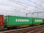 Sggrs GATX Gelenk-Containertragwagen aus Deutschland mit Nummer 37 TEN 80 D-GATXD 4850 595-1 Gleis 7 Bahnhof Venlo, Niederlande 24-07-2025.


Sggrs gelede containerdraagwagen uit Duitsland van GATX met nummer 37 TEN 80 D-GATXD 4850 595-1 spoor 7 station Venlo 24-07-2025.